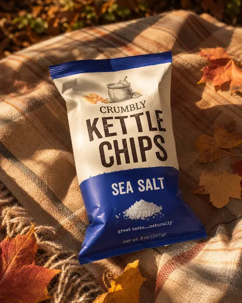 Autumn picnic look: the same product blanket, leaves, golden light